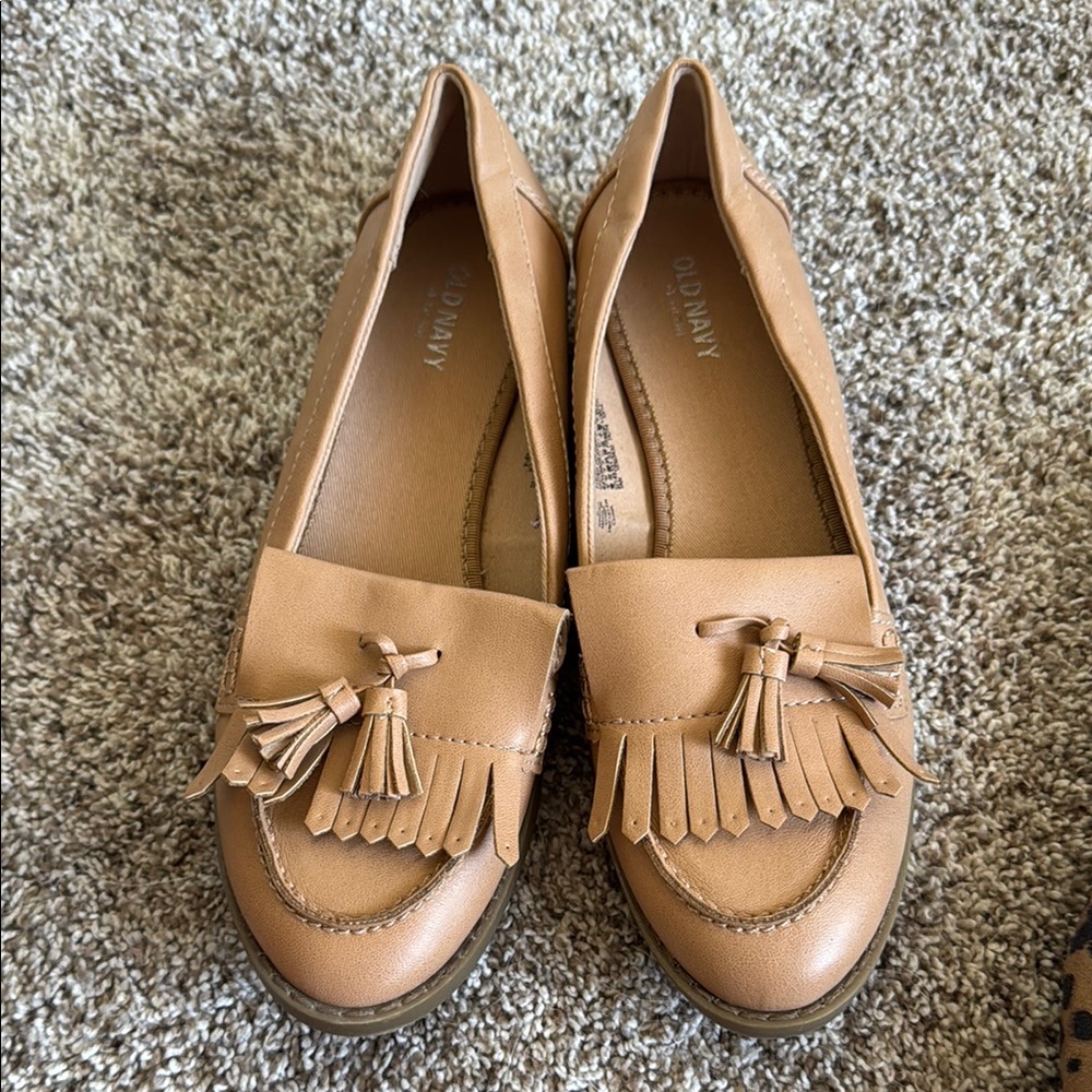 Old Navy Tan Faux Leather Loafers with Tassels
